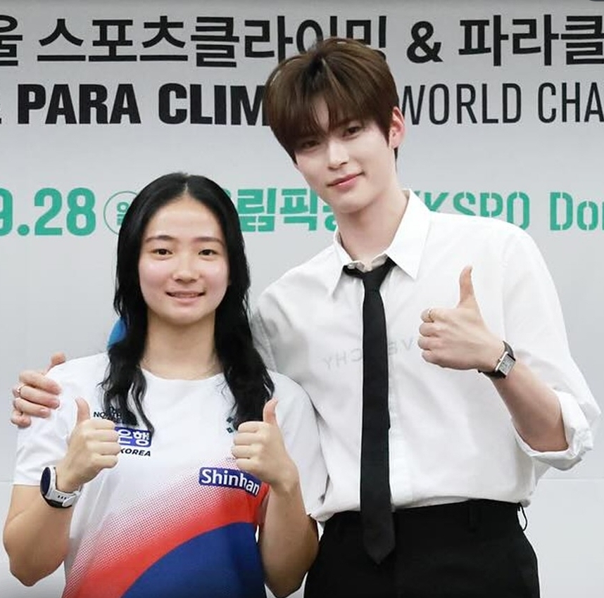 각각 엄마 아빠 도플갱어인 성한빈 남매 | 인스티즈