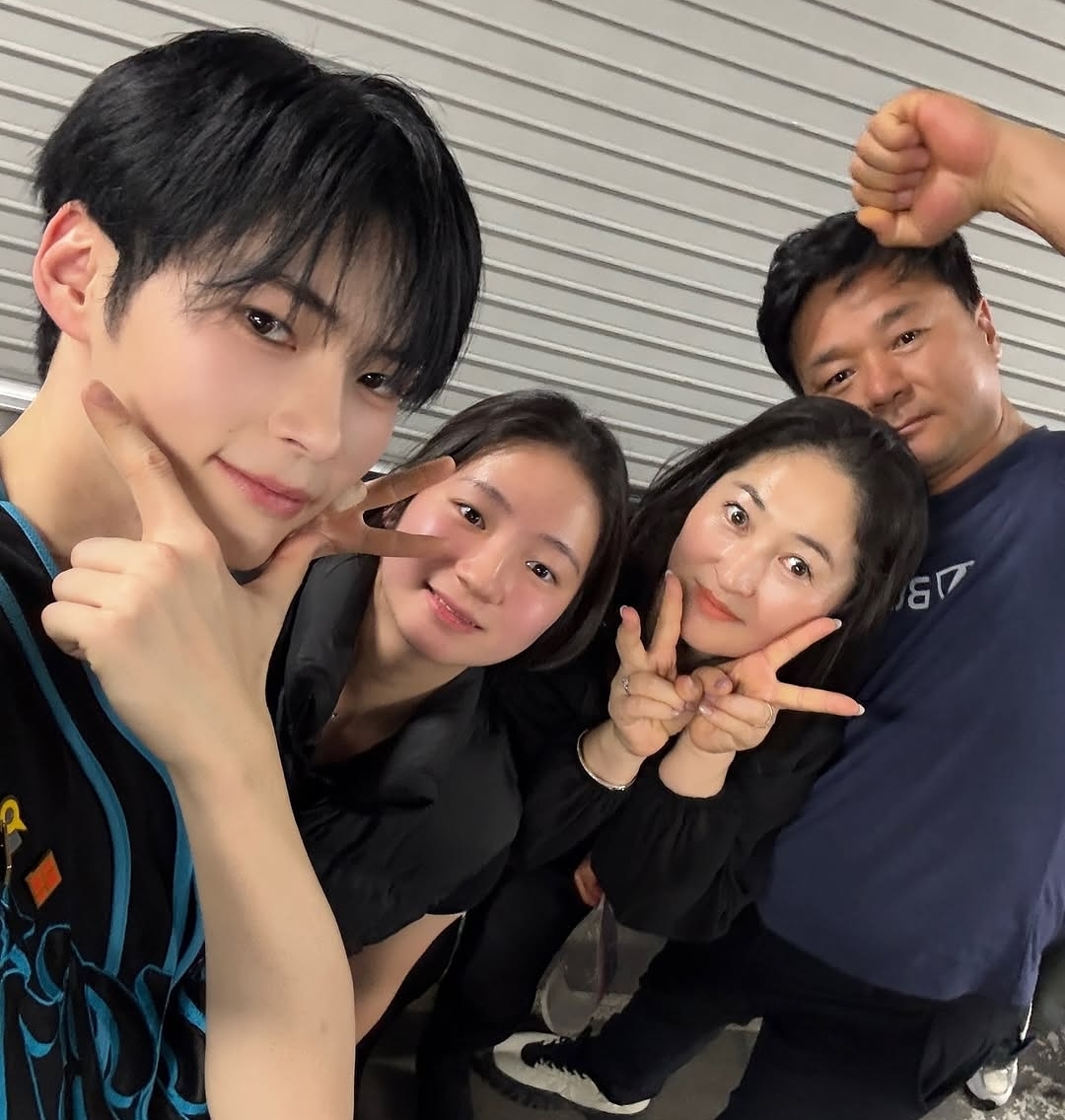 각각 엄마 아빠 도플갱어인 성한빈 남매 | 인스티즈