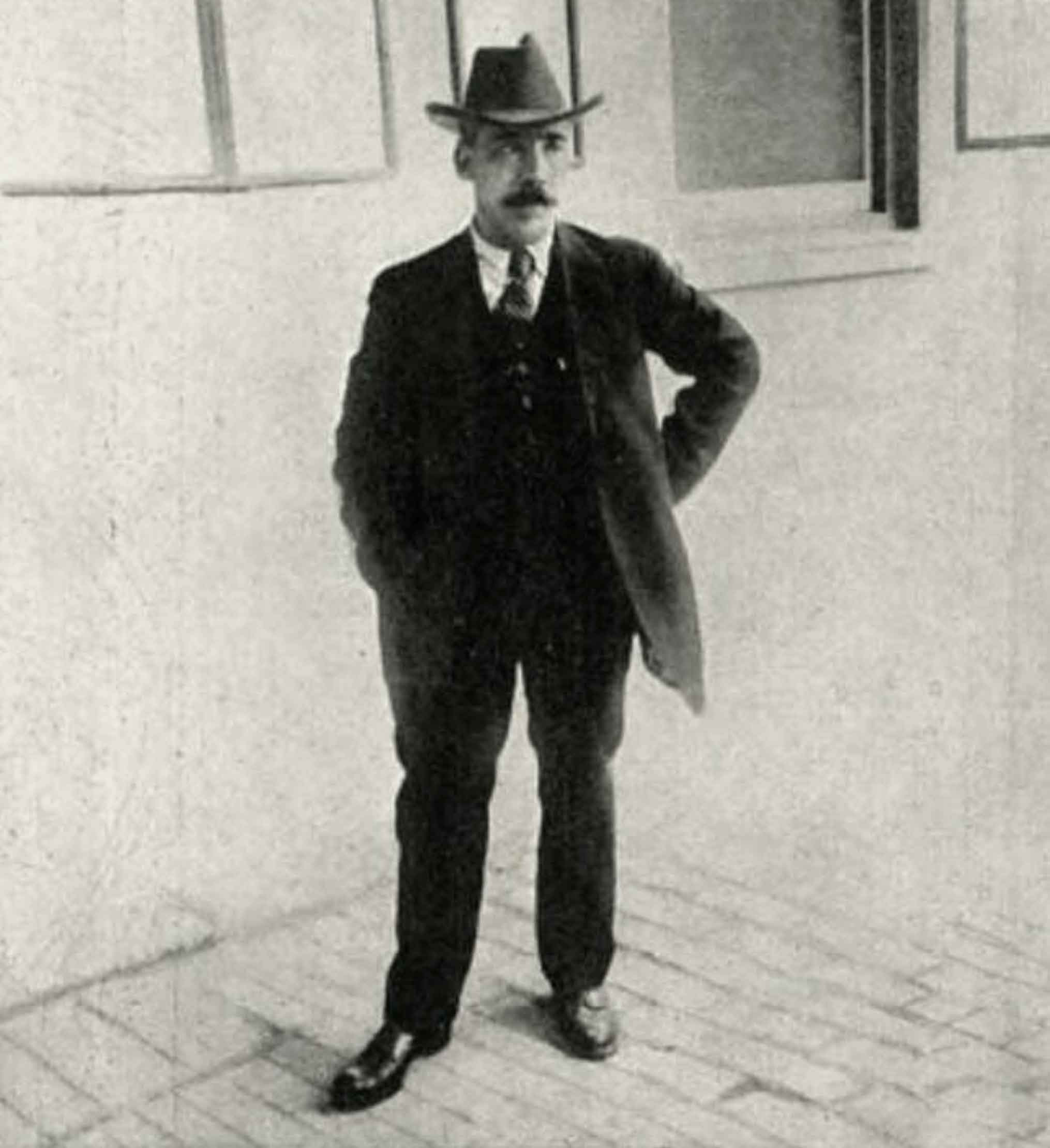 타이타닉 침몰 당시 사람들 구조하고 나서 죽을줄 알고 위스키 왕창 때려마시고 생존한 제빵사 | 인스티즈