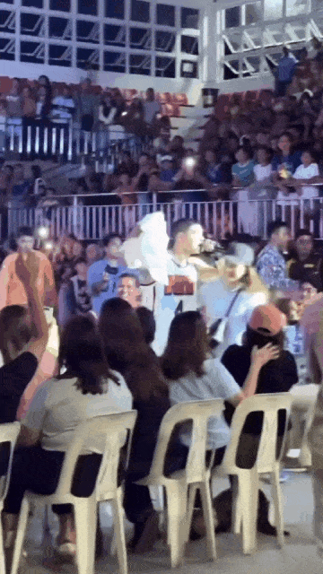 팬서비스에는 대가가 있다는 것을 몰랐던 여성팬 | 인스티즈