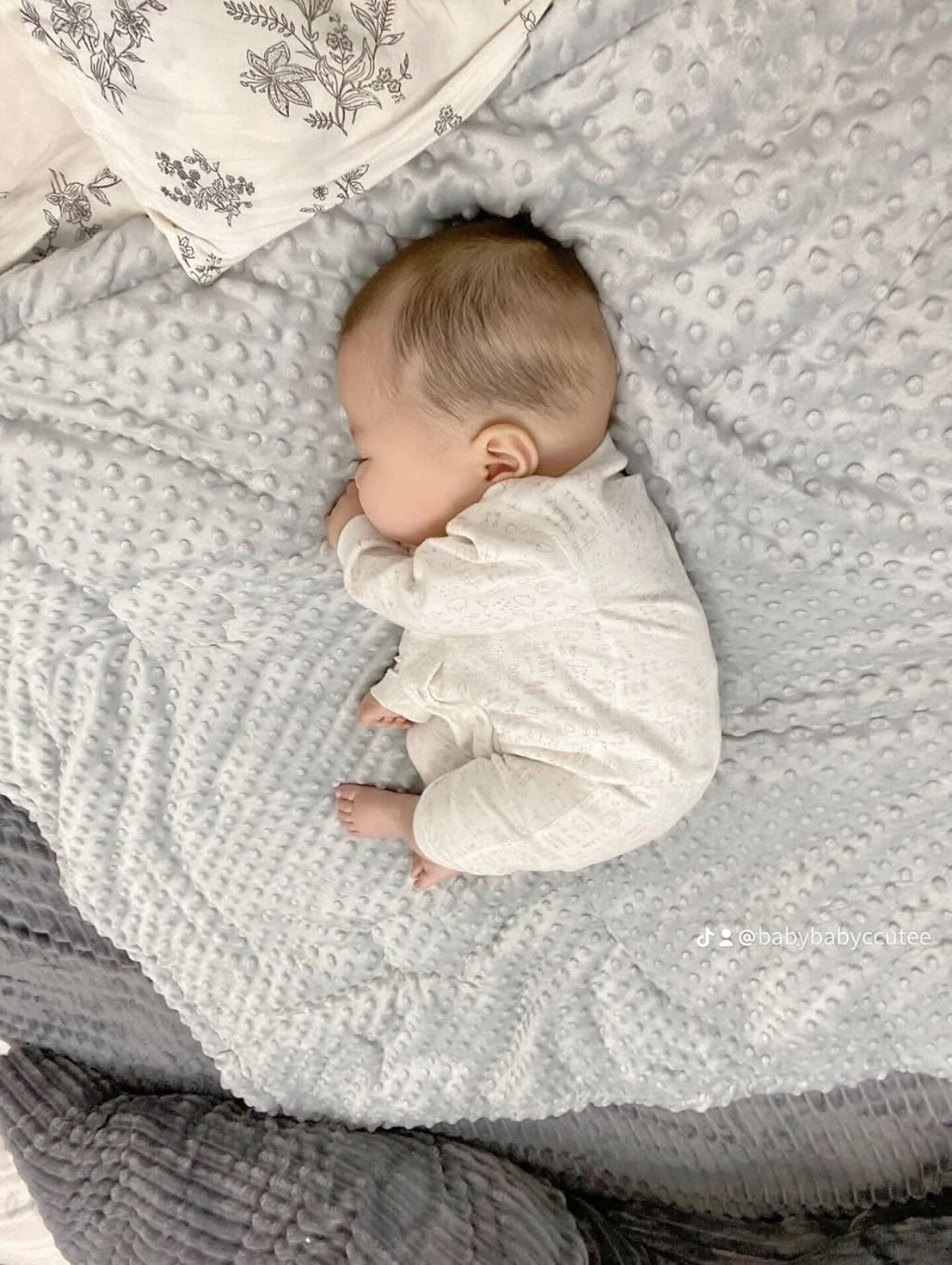 귀여운 아기 | 인스티즈