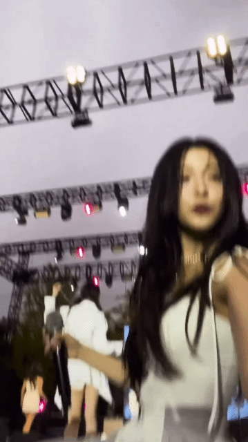 백지헌은 유명한 큐티섹시 가수임.gif | 인스티즈