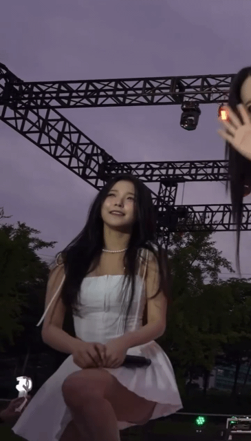 백지헌은 유명한 큐티섹시 가수임.gif | 인스티즈