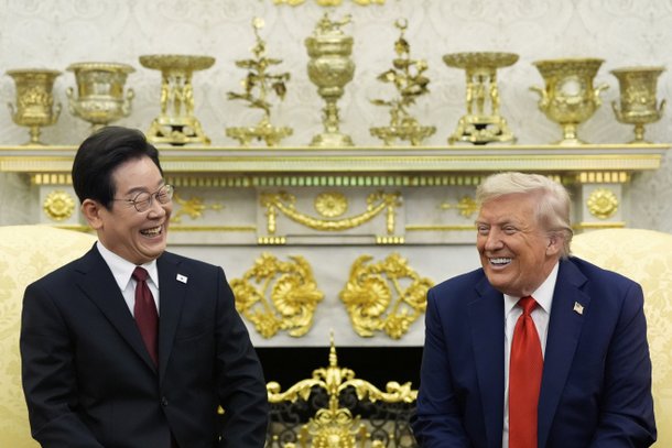 2찍들 시위 성조기 버림..... | 인스티즈