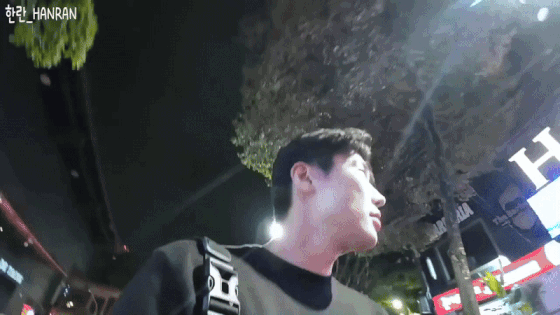 길거리에서 여자한테 뽀뽀 요청받는 알파남 | 인스티즈