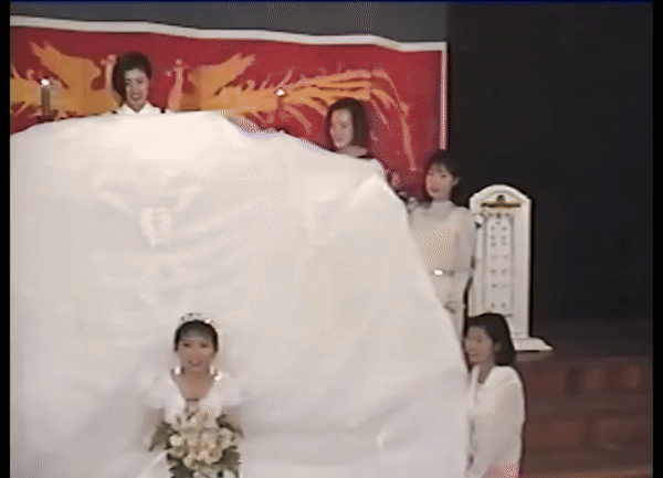 90년대 유행했던 결혼식 사진포즈 ㅋㅋ.gif | 인스티즈
