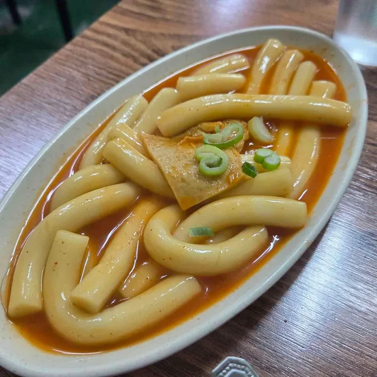 이름이 주는 효과는 정말 있을까? 이름만 보고 더 맛있을 것 같은 집 골라보는 글 | 인스티즈