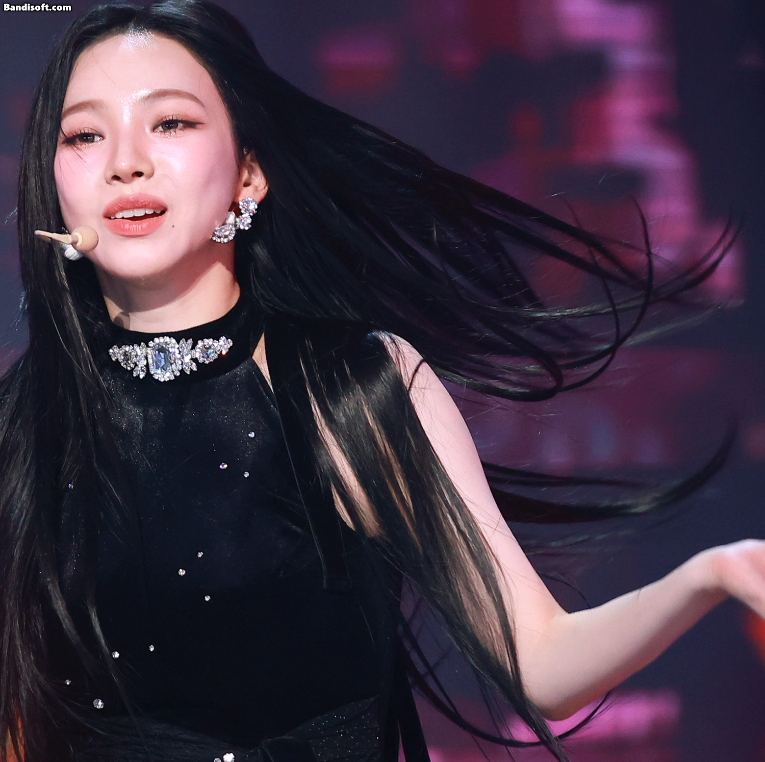 99% 확률로 흑어공주 겨드랑이 | 인스티즈