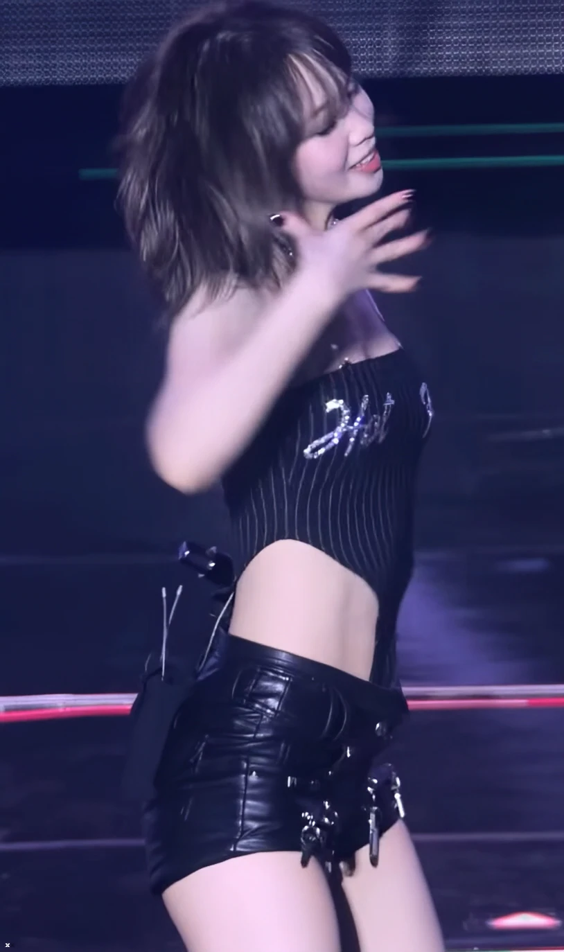 99% 확률로 흑어공주 겨드랑이 | 인스티즈