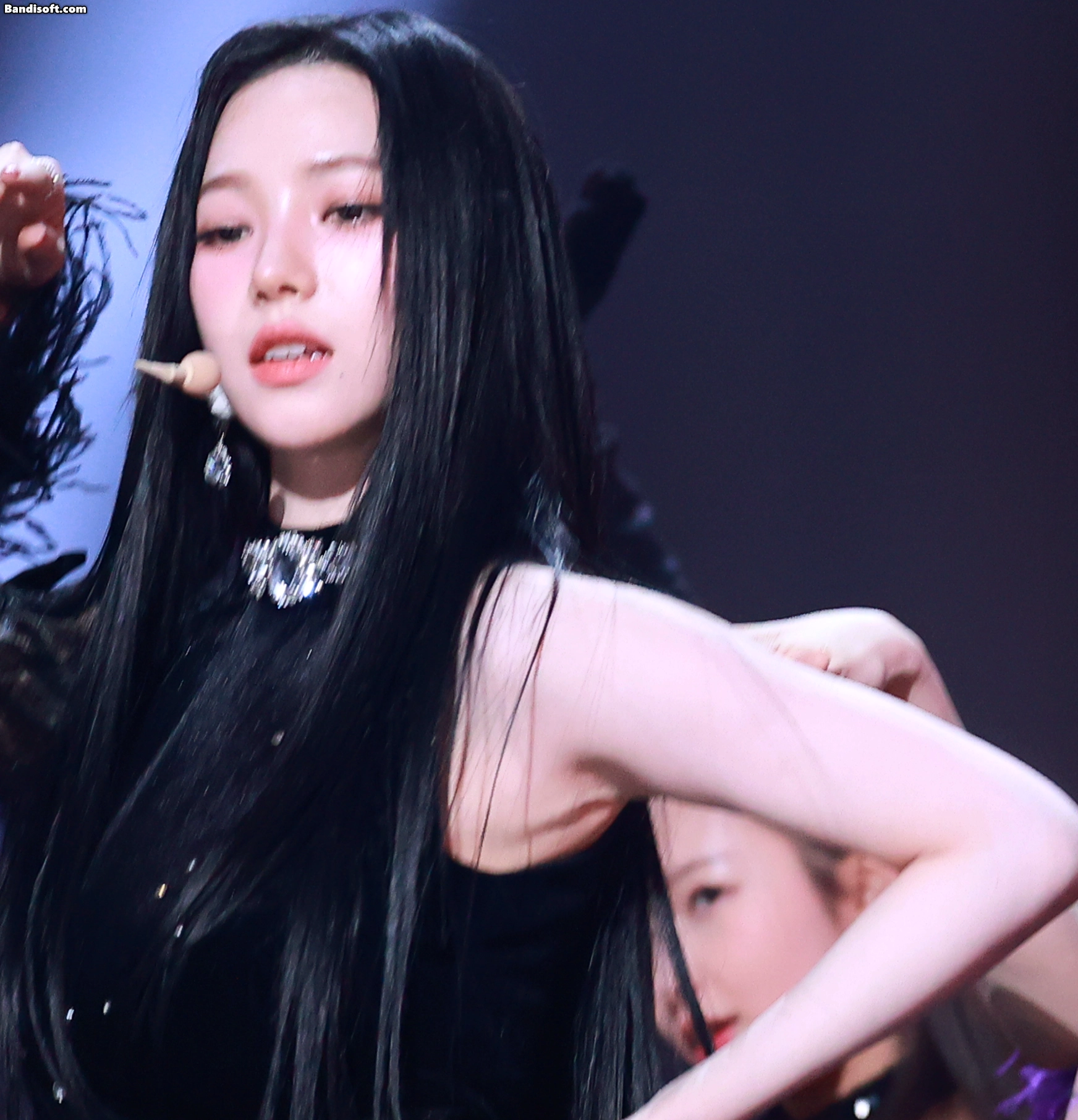 99% 확률로 흑어공주 겨드랑이 | 인스티즈