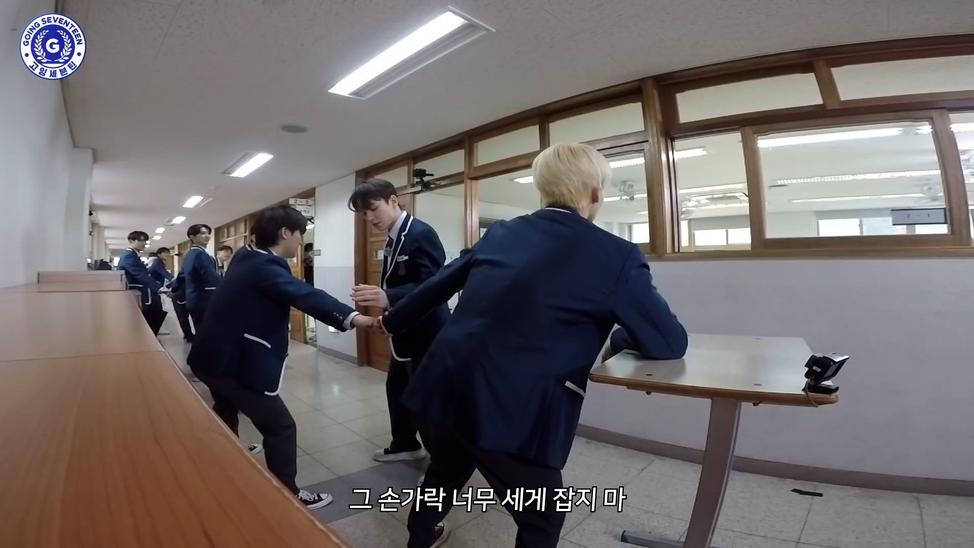 친구가 열두명 있어야하는 이유 : 무궁화꽃 재밌게 말아 줌 | 인스티즈