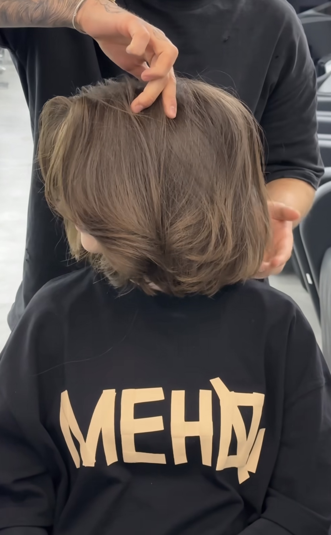 머리 진짜 잘 하는 것 같은 미용사 .jpg | 인스티즈