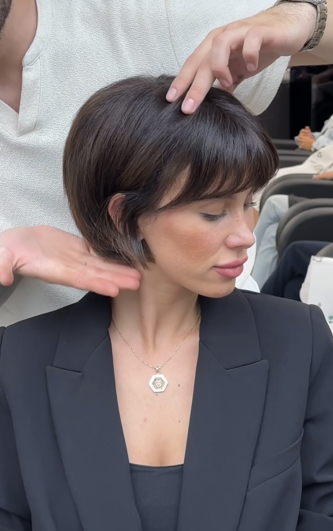 머리 진짜 잘 하는 것 같은 미용사 .jpg | 인스티즈