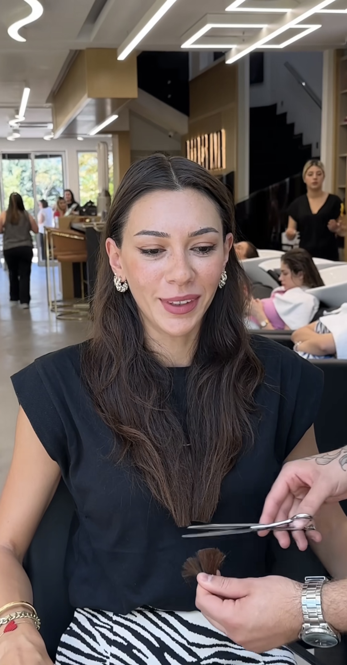 머리 진짜 잘 하는 것 같은 미용사 .jpg | 인스티즈