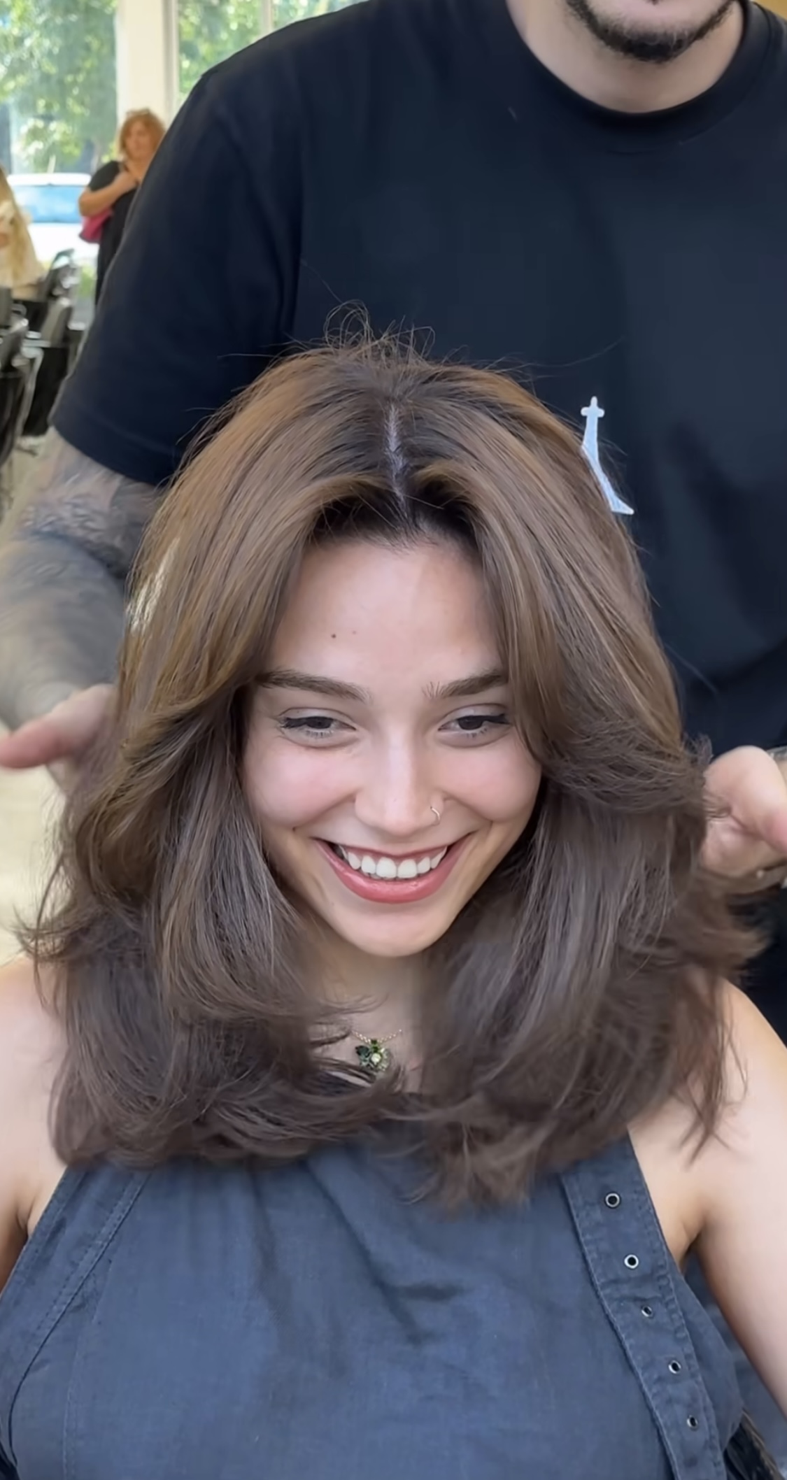 머리 진짜 잘 하는 것 같은 미용사 .jpg | 인스티즈