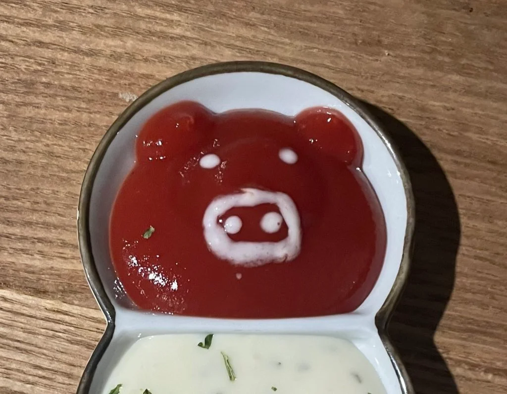 식당에 나타난 케찹 아티스트 | 인스티즈