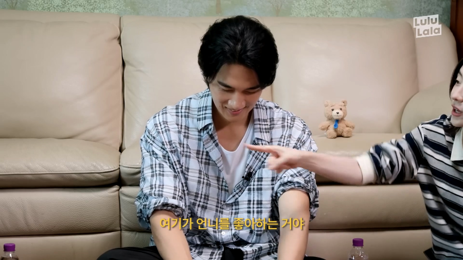 김고은박지현 자발적상황극 도파민터짐.twt | 인스티즈