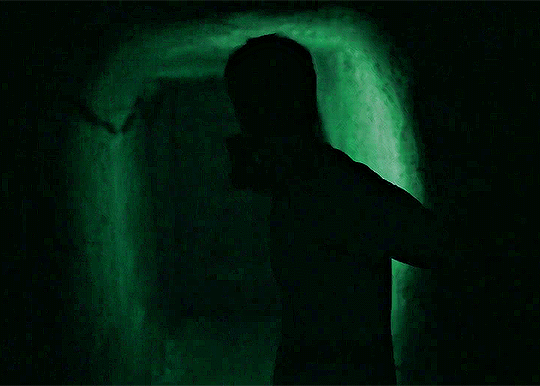 영화 비바리움 vs 영화 바바리안.gif | 인스티즈