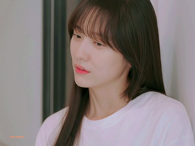 취향 따라 갈리는 배우 박지현 긴머리vs단발 | 인스티즈