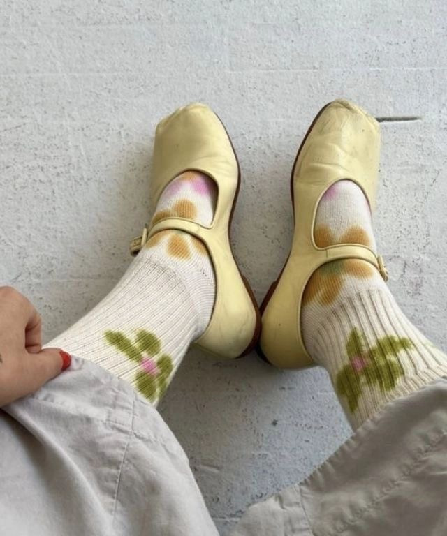 옷 잘 입는 애들은 양말이 킥이야🧦🎨 (34장) | 인스티즈