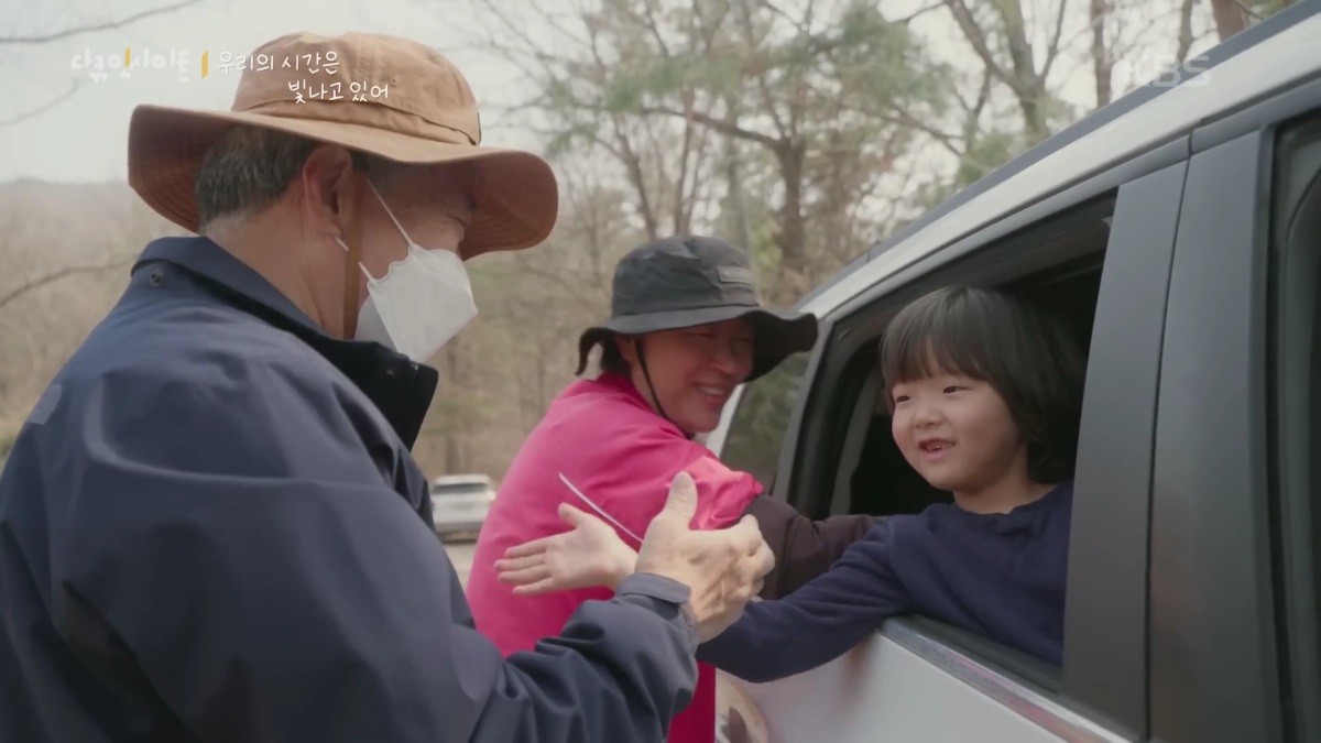 70이 다 되었는데 옆집 8살 아이가 자꾸 저희집에 찾아옵니다 | 인스티즈