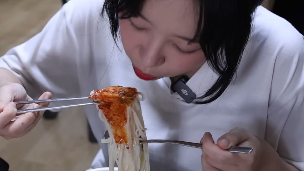 수육 3개밖에 안 주문한 쯔양 근황 | 인스티즈