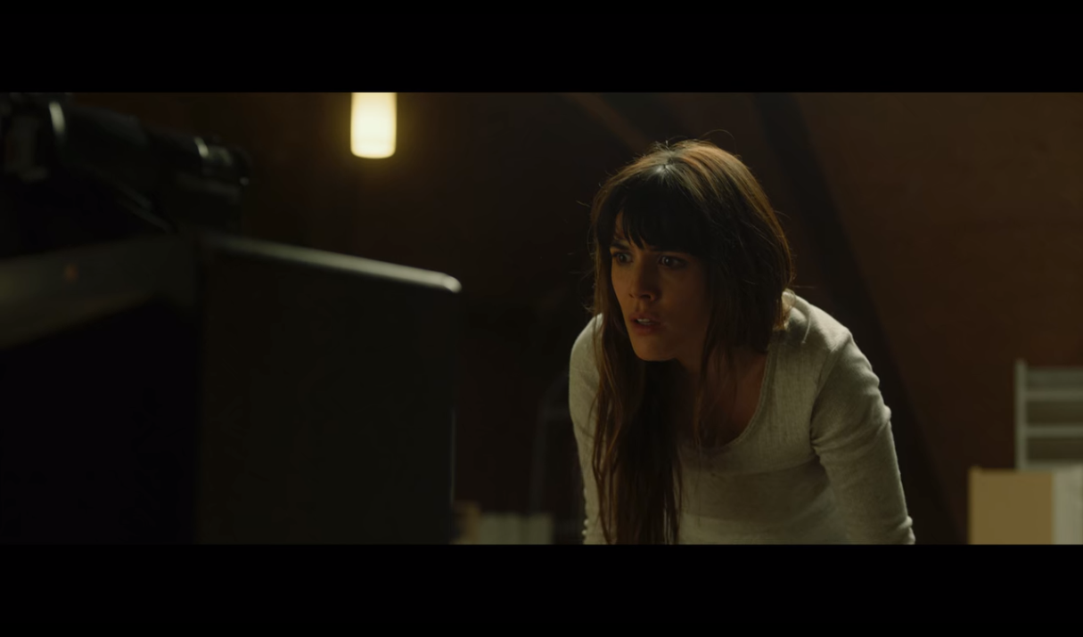 새로 이사온 집에서 25년 전에 죽은 소년과 연결됐는데 다음 날 일어나니 내 딸이 완전히 사라졌다 | 인스티즈