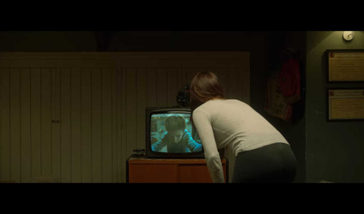 새로 이사온 집에서 25년 전에 죽은 소년과 연결됐는데 다음 날 일어나니 내 딸이 완전히 사라졌다 | 인스티즈