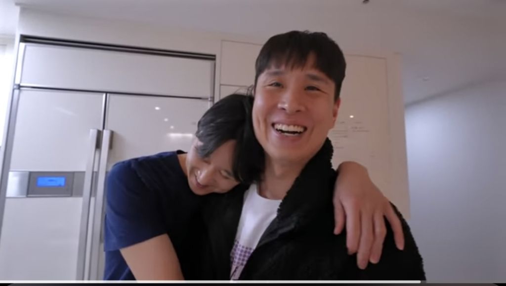 [웃소] 태훈이 고탱 주려고 만든 손만두 | 인스티즈