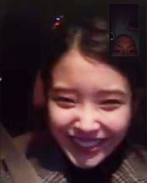 아이유는 원래 사랑이 잘 커버를 이 사진으로 하려고 했지만.twt | 인스티즈