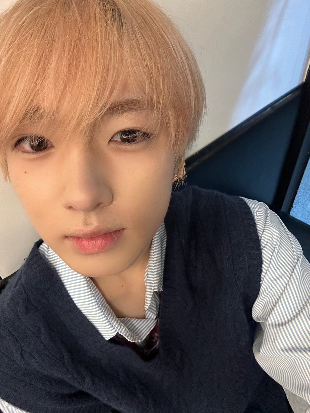 실시간 보정 전 보정 후 셀카 실수로 소통어플에 올린 남돌 | 인스티즈