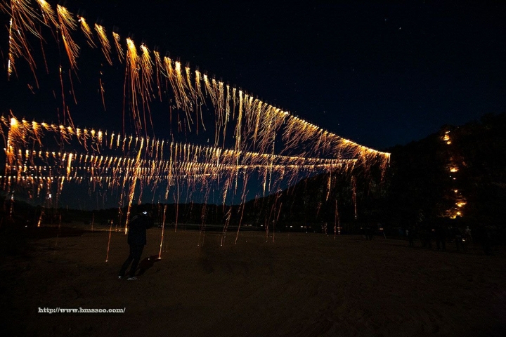 잘 안알려져 올리는 우리나라 전통 불꽃놀이.gif | 인스티즈