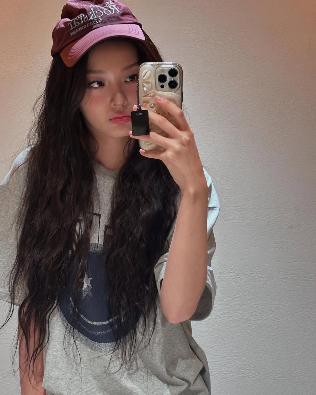 미국젠지 감성🇺🇸 캣츠아이 윤채 사복 모음 | 인스티즈