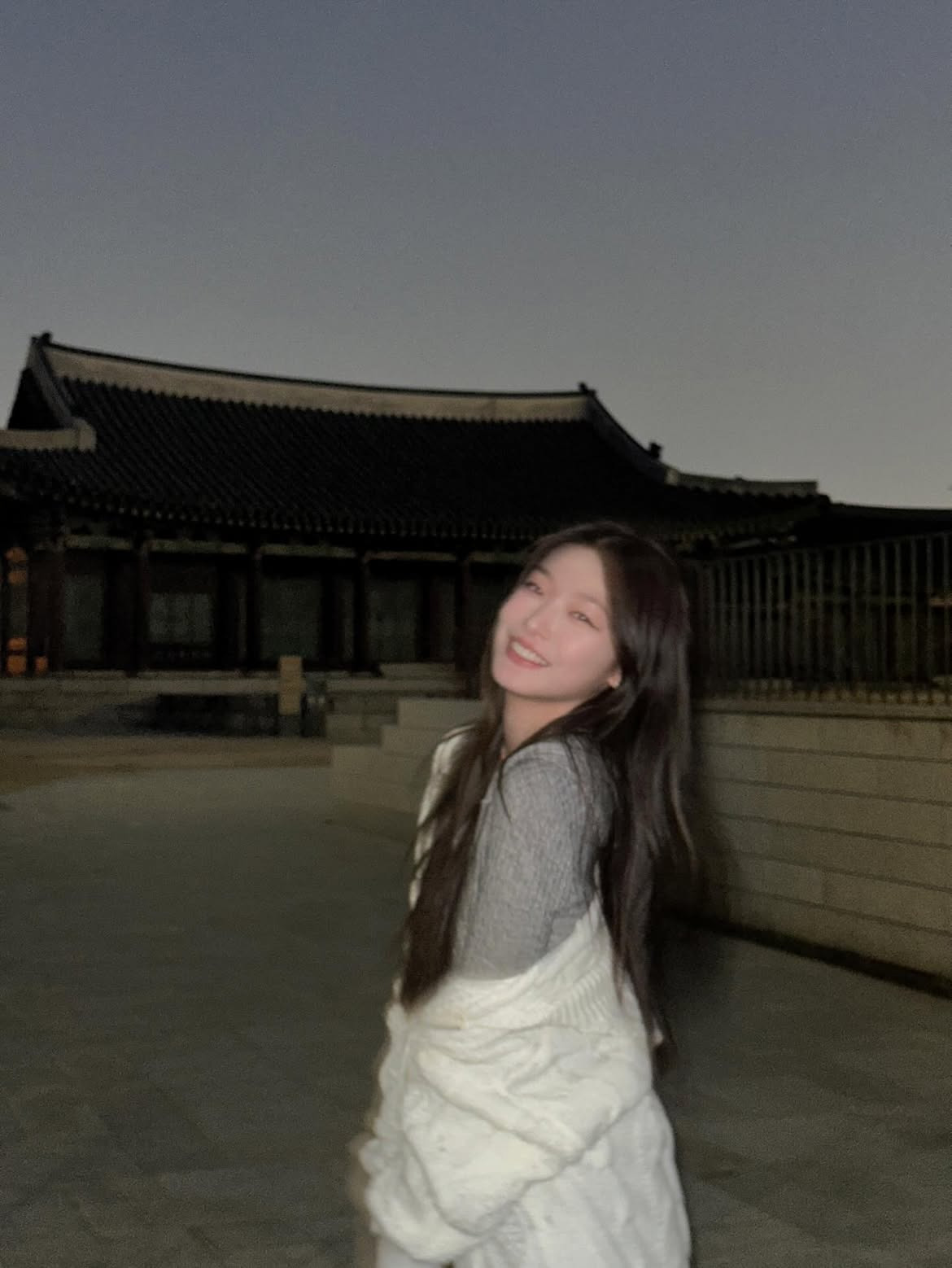 미국젠지 감성🇺🇸 캣츠아이 윤채 사복 모음 | 인스티즈