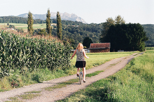 그렇게 가라고 했는데 막상 가니까 아쉬운 녀석.. | 인스티즈
