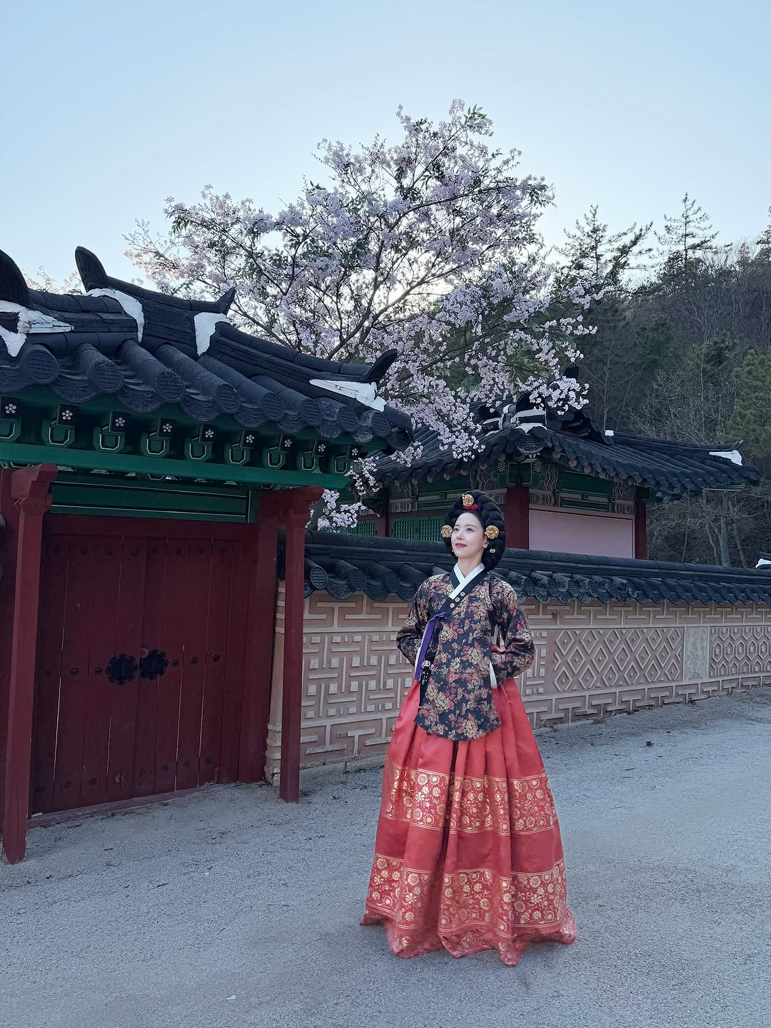 강한나가 연기한 강목주로 보는 '폭군의 셰프' 속 가채머리와 복식 | 인스티즈