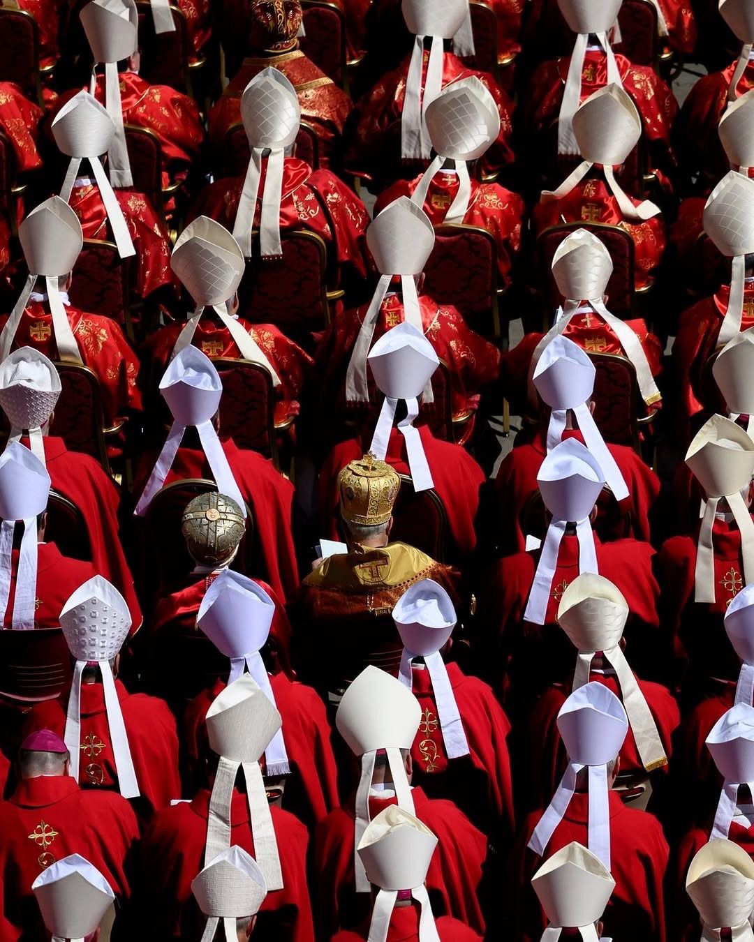 영화 콘클라베처럼 미감 차력쇼 그 자체인 것 같은 사진.jpg | 인스티즈