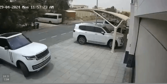 차고에 널어놓은 빨래 | 인스티즈