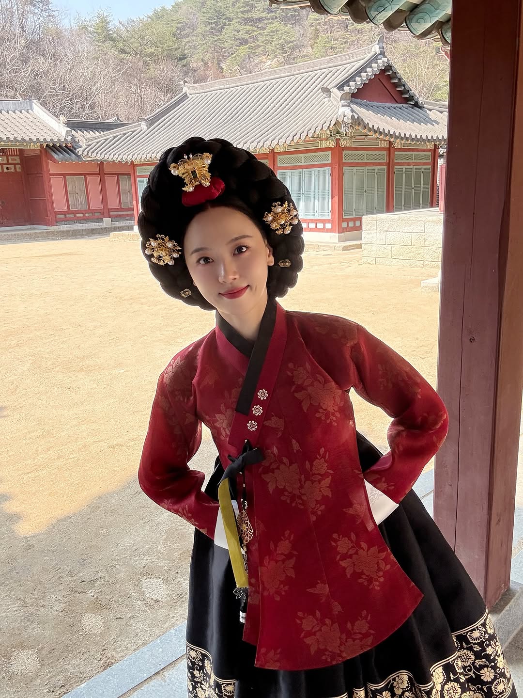 강한나가 연기한 강목주로 보는 '폭군의 셰프' 속 가채머리와 복식 | 인스티즈