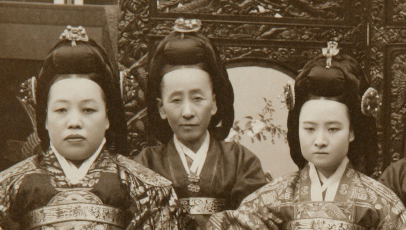 강한나가 연기한 강목주로 보는 '폭군의 셰프' 속 가채머리와 복식 | 인스티즈