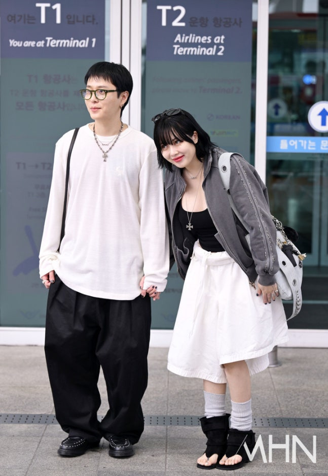 오늘 같이 출국하는 현아 용준형 부부 | 인스티즈