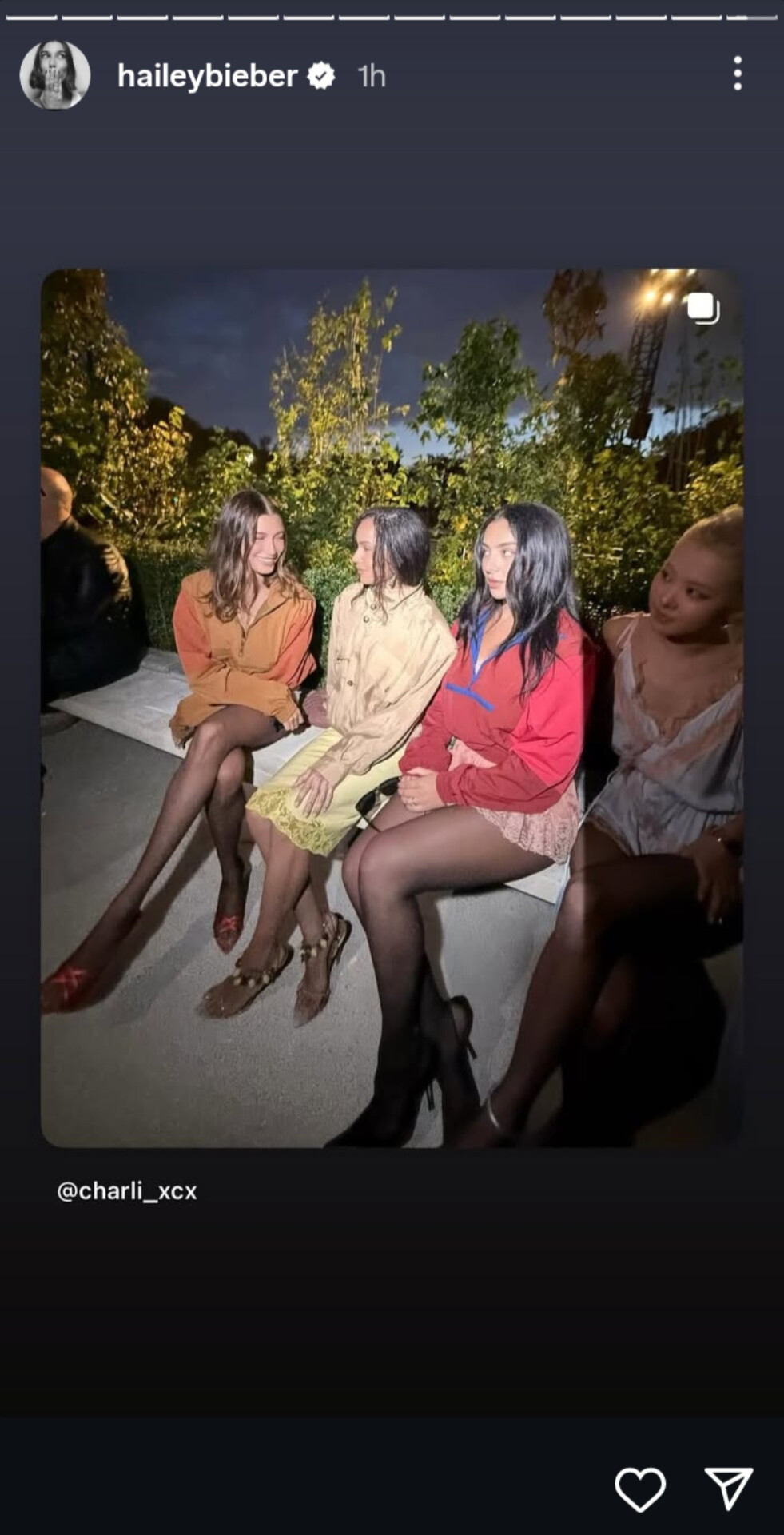 헤일리 비버 인스타 댓글창 상황 (feat. 싸불의 민족) | 인스티즈