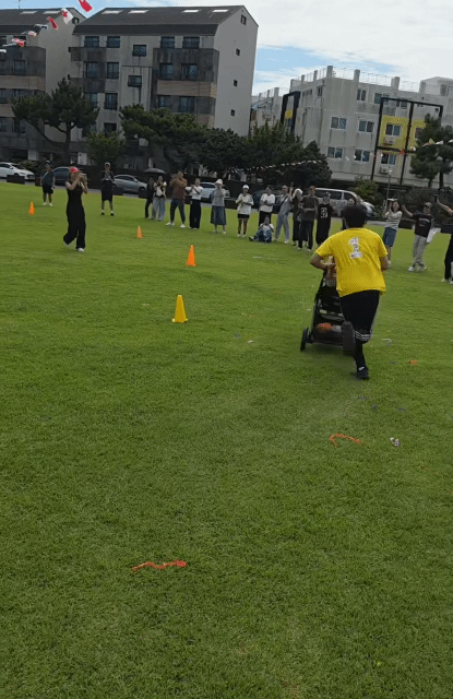 선생님이 운동회에서 유아차를 끌고 달린 이유 | 인스티즈