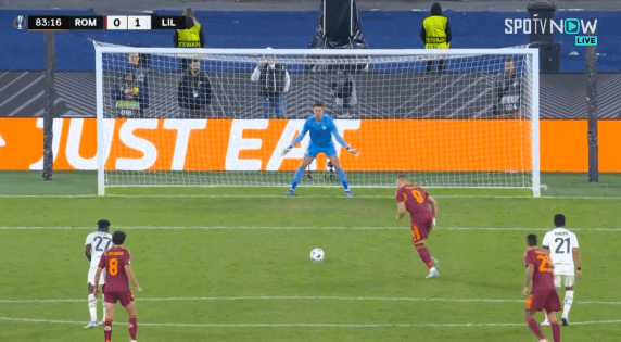 오늘자 PK만 3번 막은 LOSC 릴의 베르케 외제르 키퍼.gif | 인스티즈