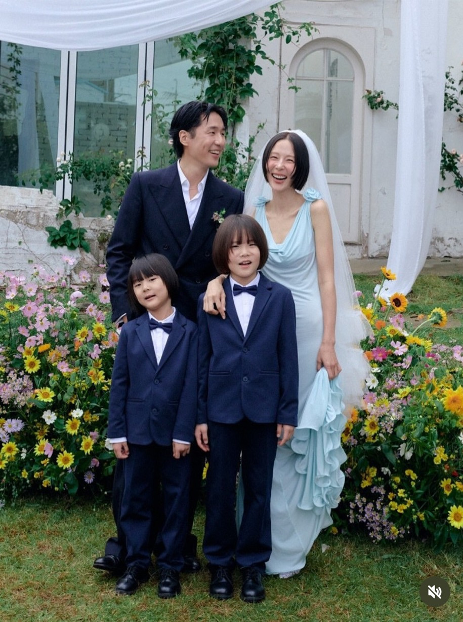 결혼식 올린 김나영🩵마이큐 부부 | 인스티즈