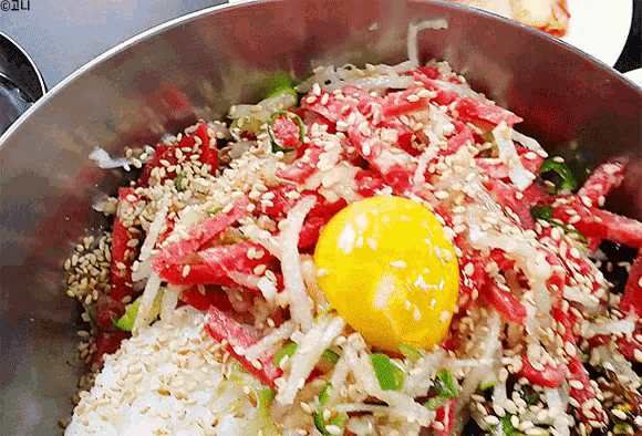 육회 좋아하는 사람...gif | 인스티즈