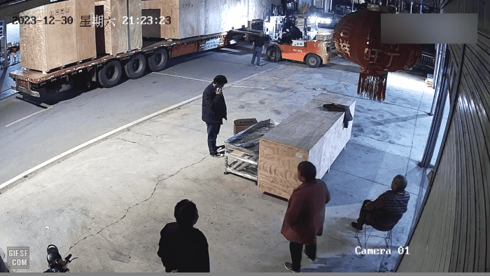 지게차 사고 후 미친대처 | 인스티즈