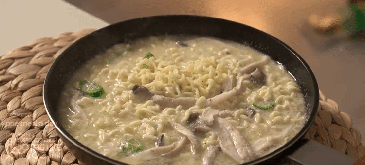 고소하고 진한 들깨라면 만들기.gif | 인스티즈