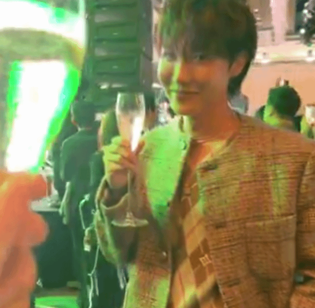 W korea 공계에 올라온 유방암 자선 행사 분위기 모음 .gif | 인스티즈