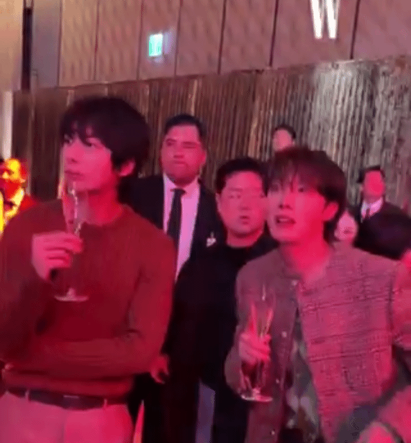 W korea 공계에 올라온 유방암 자선 행사 분위기 모음 .gif | 인스티즈